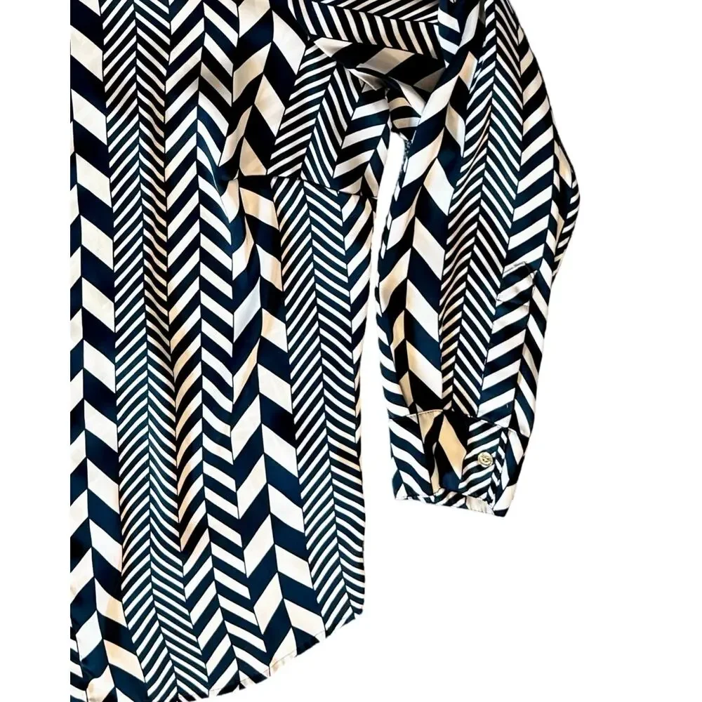 Michael Kors Shirt Womens Size 1X Blue White Geometric Long Sleeve Lightweight